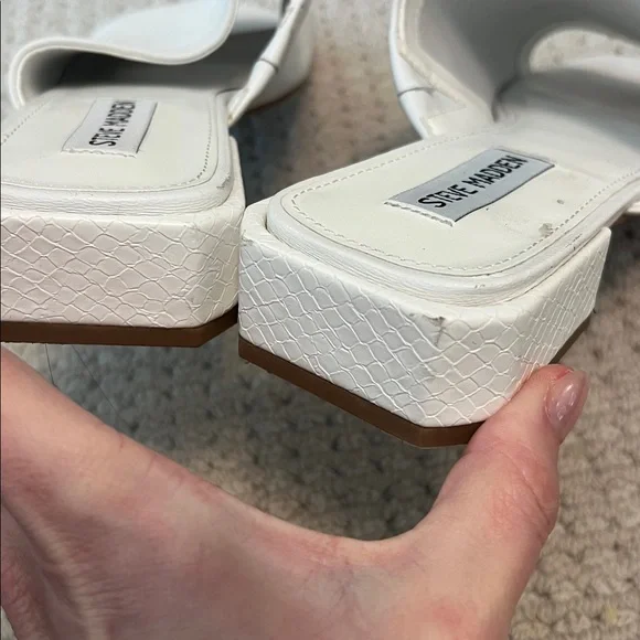 Steve Madden Anders white leather slide sandals size 9 - Picture 6 of 6